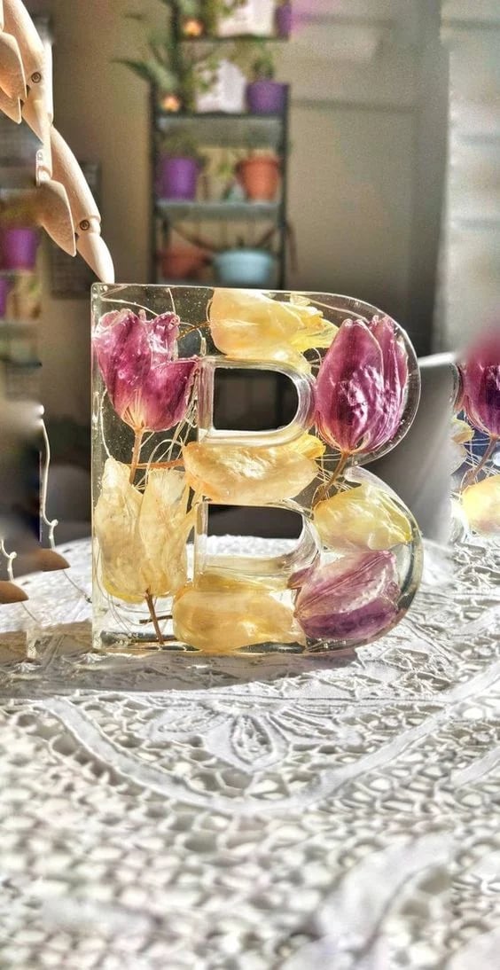 🌸Handmade Floral Resin Home Decor/ Night Light