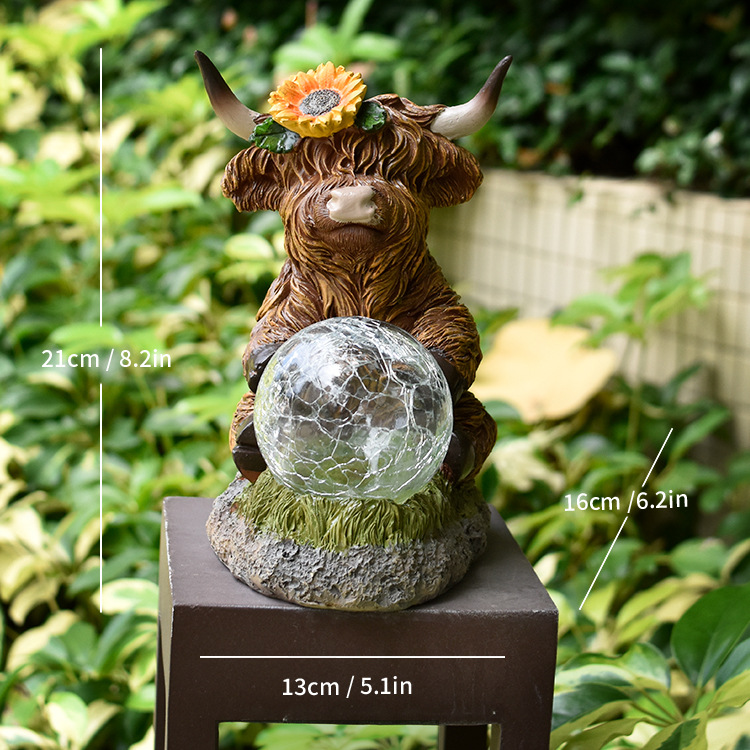 Solar-Powered Highland Cow Lamp for Yard & Garden Decor