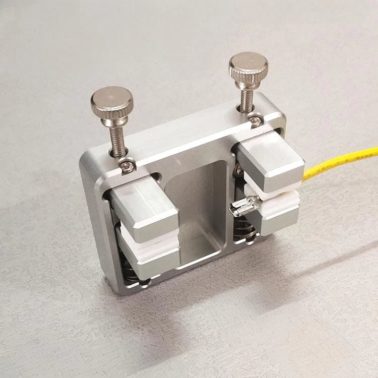 Heavy-duty aluminum welding clamp with temperature-resistant jaw for circuit board mounting, soldering wire clamp
