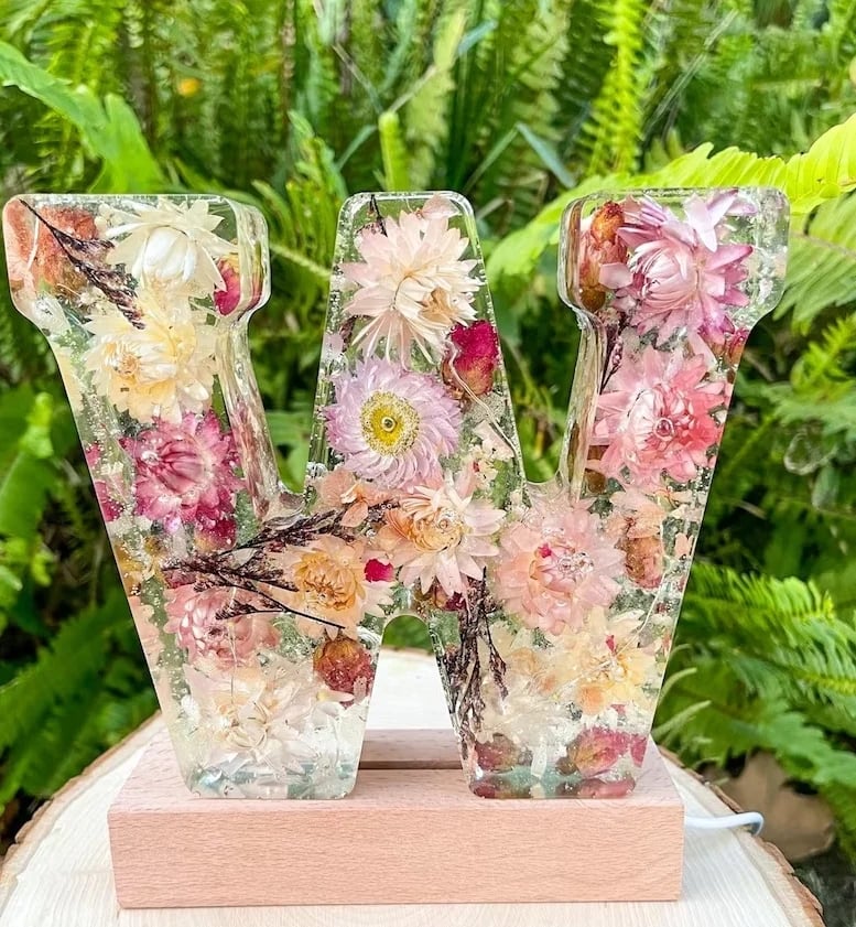 🌸Handmade Floral Resin Home Decor/ Night Light