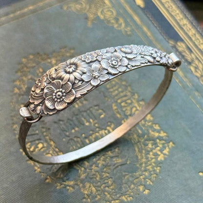 🔥LAST DAY 59% OFF✨Handmade Sterling Spoon Bangle - Crafted From Authentic Vintage Tools