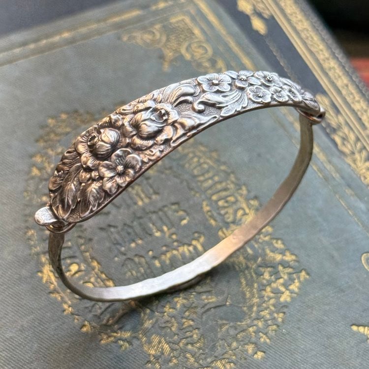 🔥LAST DAY 59% OFF✨Handmade Sterling Spoon Bangle - Crafted From Authentic Vintage Tools